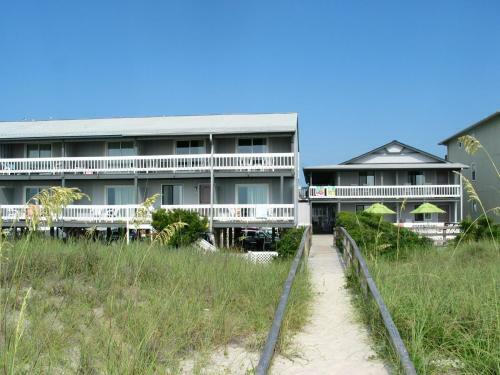Motel Beach House Inn & Suites
