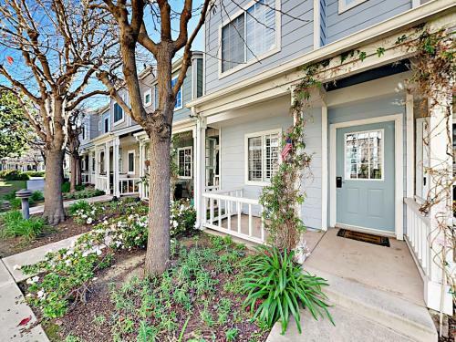 Apartamento 4692 Carpinteria Ave Condo Unit 7