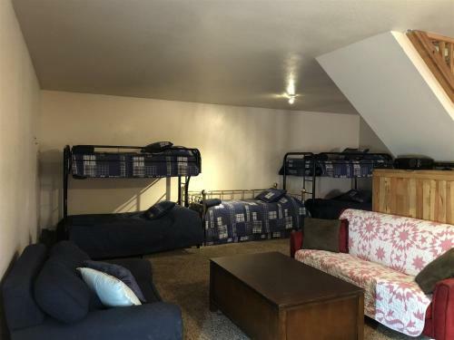 Harper`s Happy Place - 409 Patterson Avenue
