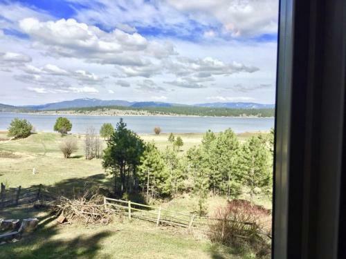 Lakefront Retreat - 518 Henglow