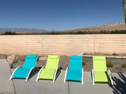 Gorgeous 3 Bedroom Home With Pool
