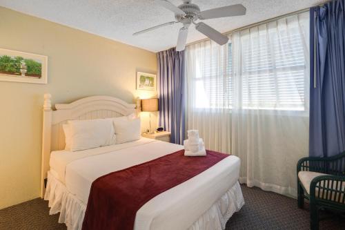 Sunrise Suites Tierra Bomba Suite #403