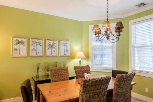 Helen's Hideaway
