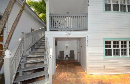 Duval Street Retreat