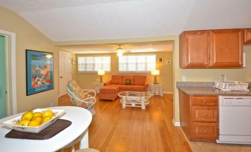 Duval Street Retreat