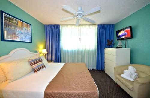 Sunrise Suites Big Kahuna Suite #202