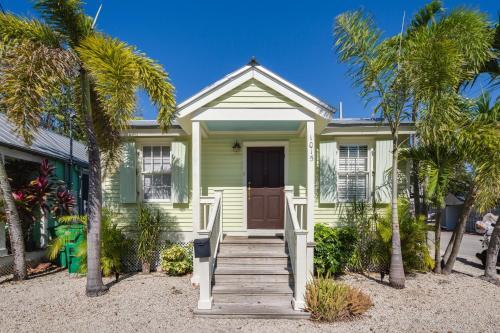 Howe Street Hideaway