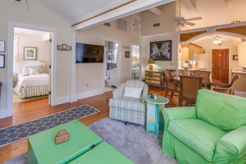 Howe Street Hideaway