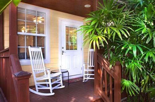 Posada Travelers Palm Inn