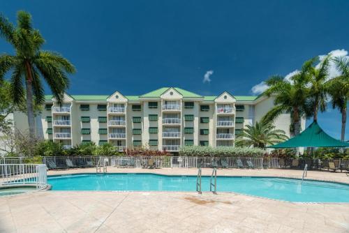 Sunrise Suites Jamaica Suite #102