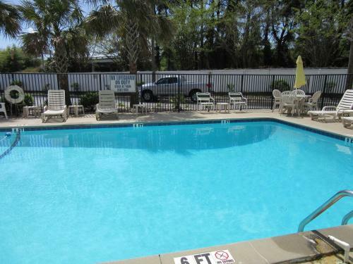 Charleston Grand Hotel