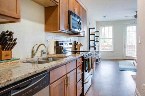 South Summit Apartment