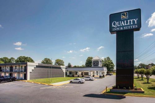 Hotel Quality Inn & Suites University Area