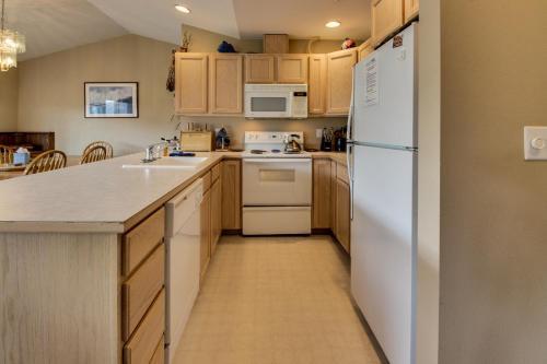Park Pointe: Chardonnay Chalet (b101)