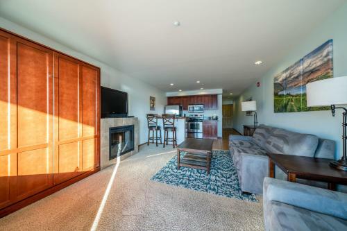 Grandview Lake View 516