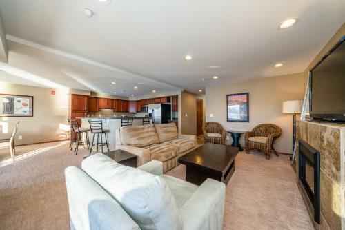 Grandview Lake View 532 Executive