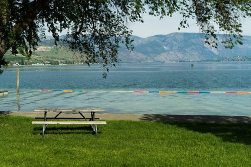 Chelan Resort Suites #101