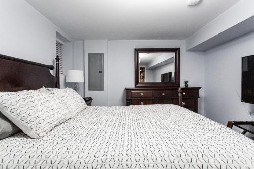 Apartamento Forrestville Ave Large Suite