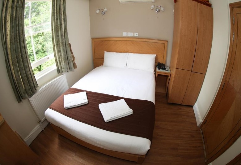 Kensington Suite Hotel
