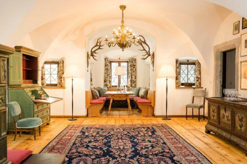 Schloss Prielau Hotel & Restaurant