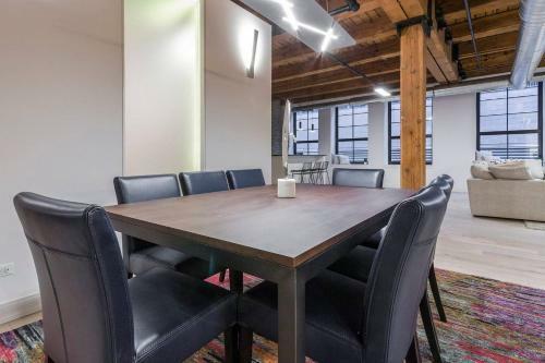 Apartamento 3 Bdr Downtown Luxury Loft-spacious, Safe & Secure