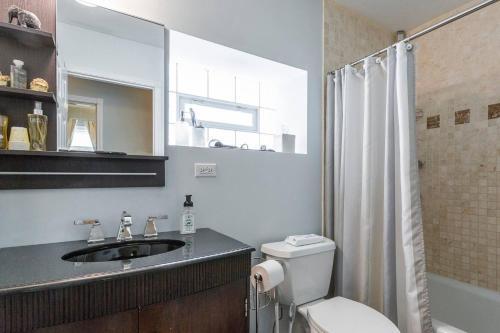 Apartamento Spacious Split-level - Great For Groups!
