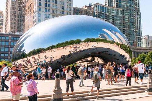 Hostal Millennium Park Experience At Indiana Place