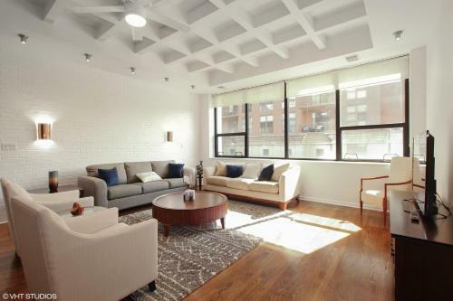 Explore Museum Campus From A Luxury Apartment In South Loop