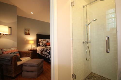 Hostal Magnolia Coach House