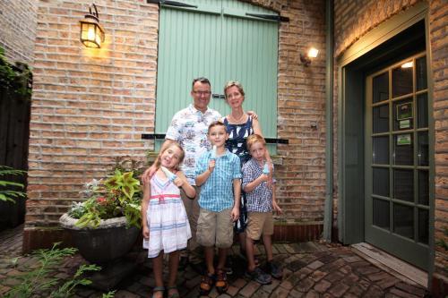 Hostal Magnolia Coach House