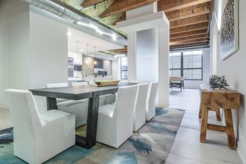 Apartamento Mega Luxury Condo - Private 6 Bdr In Downtown!