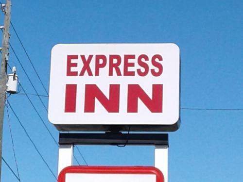 Hotel Express Inn & Suites