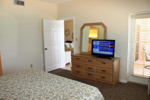 Beach Palms 505 Apartment