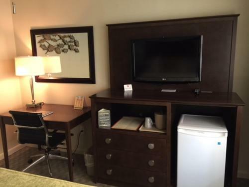 Hotel Palm Pavilion Inn