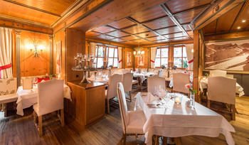 Eva, Village Hotel
