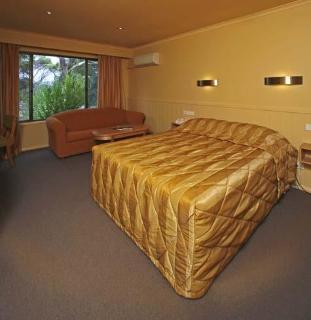 Hotel Strahan Village (Hilltop Gdn)