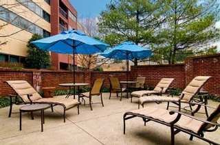 Hotel Hilton Suites Brentwood