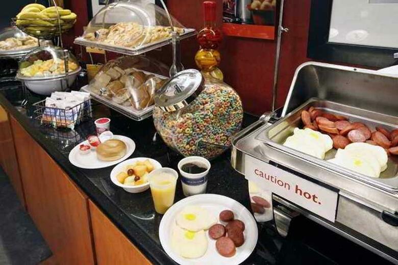 Hotel Hampton Inn Airport/ Galleria Mall