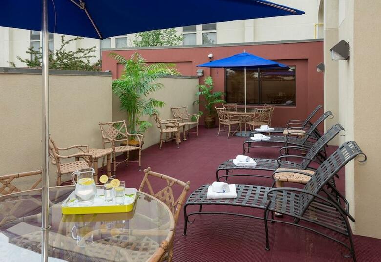 Hotel Hampton Inn Airport/ Galleria Mall