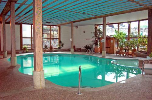 Hotel Golden Arrow Lakeside Resort