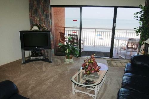 Chateaux 208 Apartment