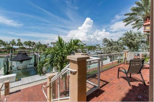 525 Mandalay Avenue #25 Home