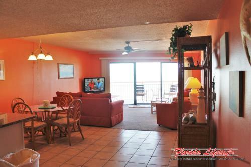 Chateaux 204 Apartment