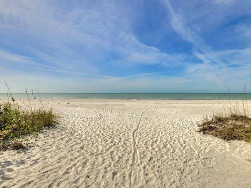 Apartamento 19610 Gulf Blvd Condo Unit 203