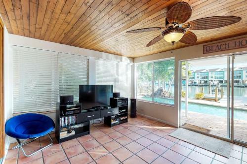 Beach House Of Irb