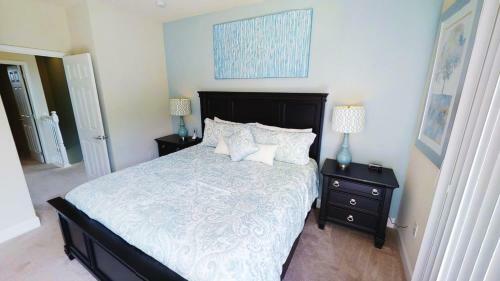Three-bedroom Townhome With Private Pool (1631)