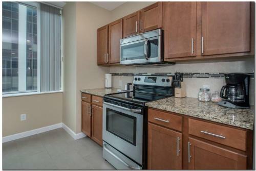 Apartamento Downtown Gem - Spacious & Bright 2br/2ba