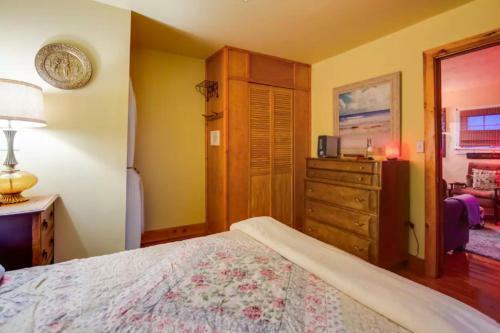 Blissful On B - Main House