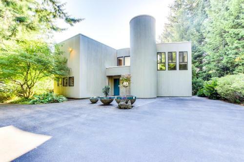 Forest Ridge Retreat