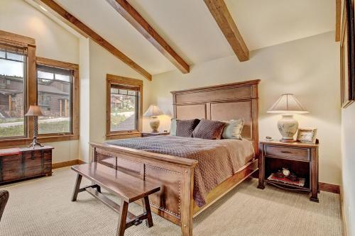 Pn925 The Pines Home